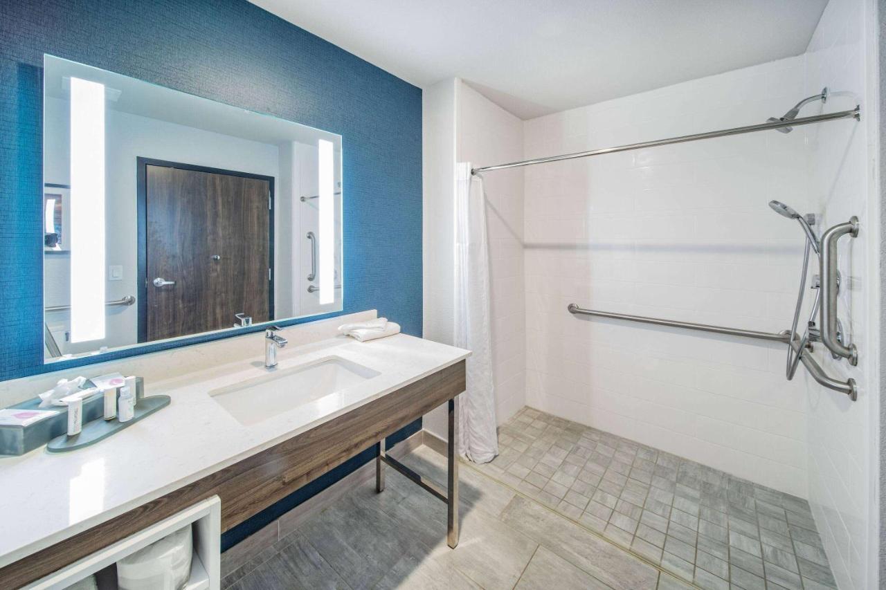 La Quinta Inn & Suites By Wyndham Galveston North At I-45 Εξωτερικό φωτογραφία